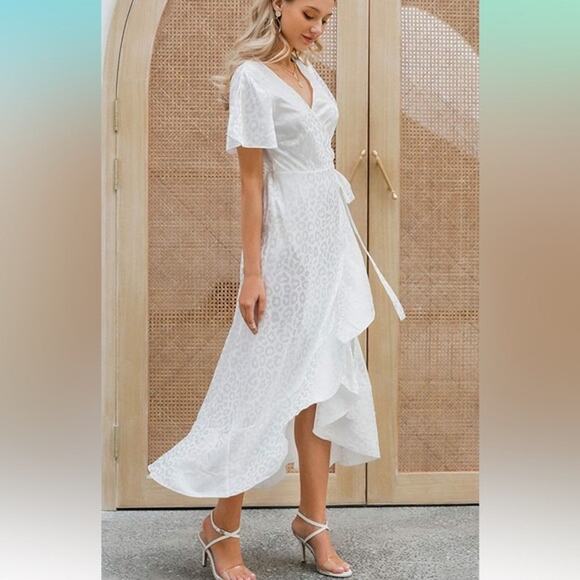 NWT Altar'd State Womens Large White Maxi Tie Dress Bridal Shower Flowy Dinner - Picture 1 of 11